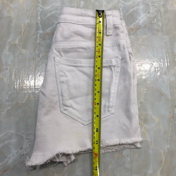 High Rise White Jeans Studded Shorts, Size 3 - Picture 5 of 6